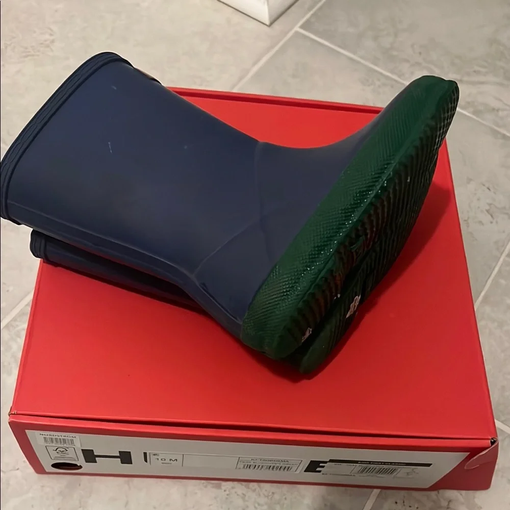 Hunter Navy Rain Boots - Picture 4 of 5